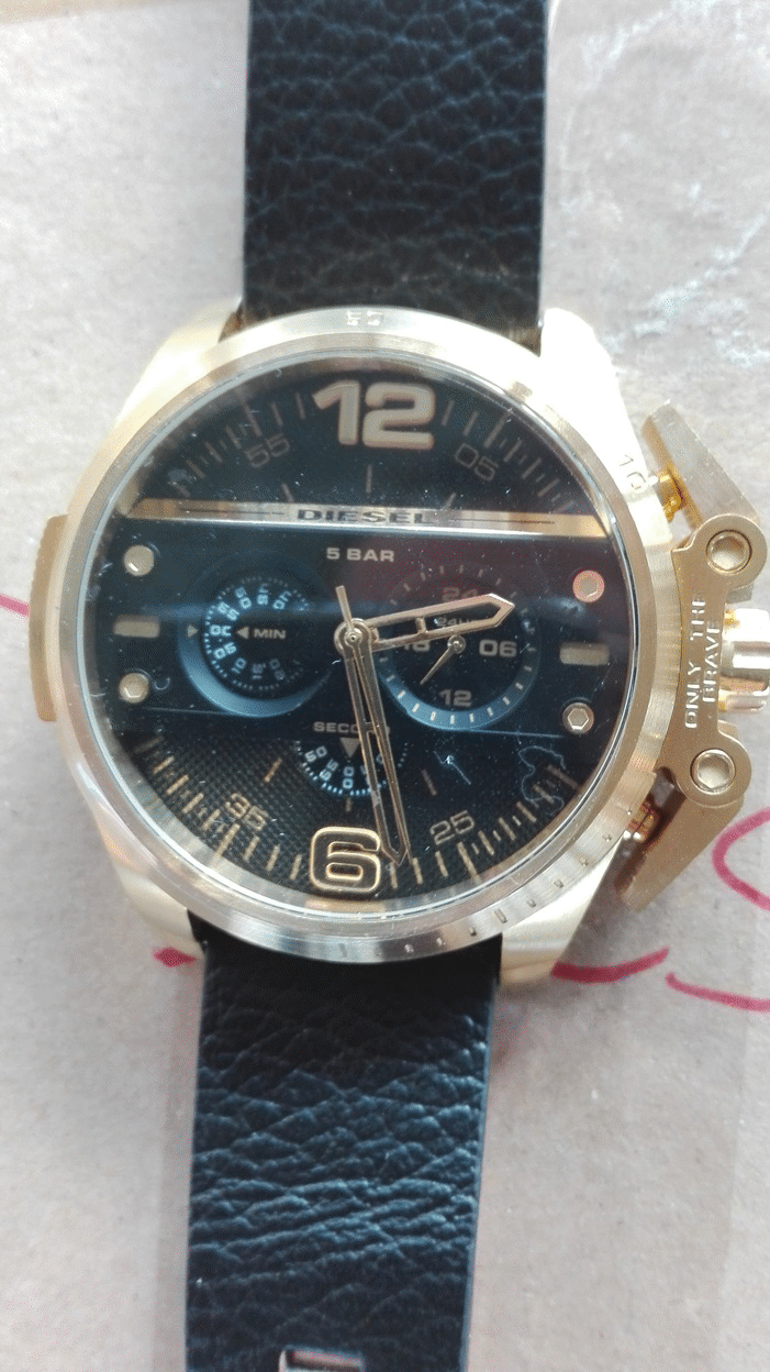 Над 15 000 часовника, носещи лого на известни марки, задържаха митнически служители от Митница Пловдив