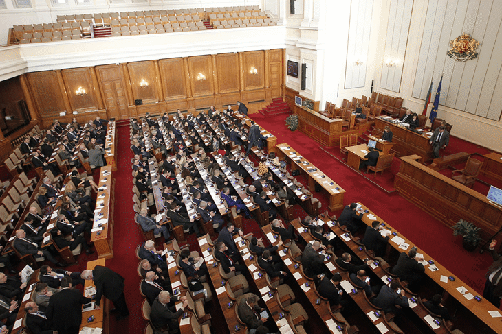Народното събрание прие на второ четене бюджета на държавното обществено осигуряване за 2019 г.