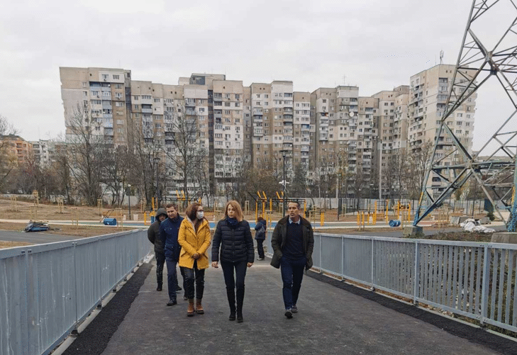 Пешеходен мост осигурява удобна връзка на „Люлин“ със Западен парк