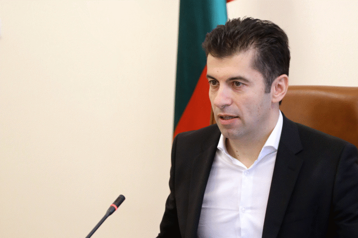 Премиерът Кирил Петков: Правителството е готово да плати веднага над 600 млн. лева на пътните фирми