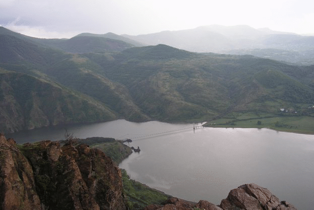 900 метра бракониерски мрежи са иззети при проверки на язовирите “Ивайловград” и “Студен кладенец”