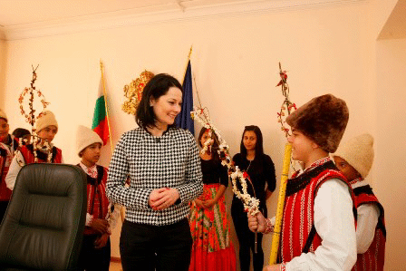 ММС отвори врати за сурвакари от Симеоновград 
по повод празника Василица