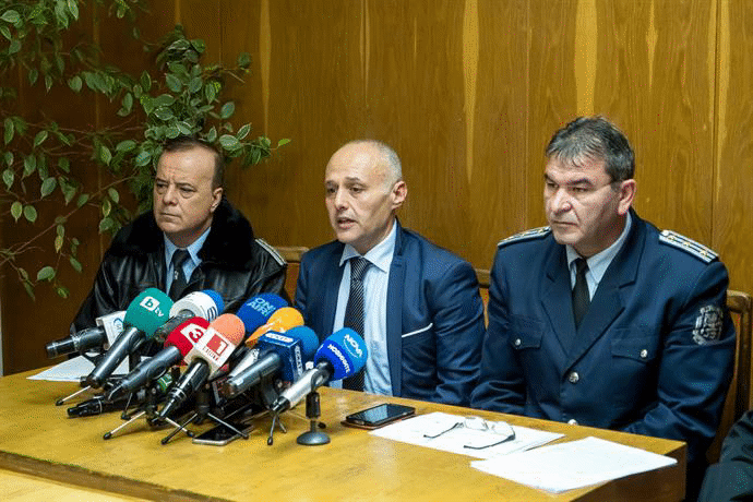 303 съвместни проверки за пиротехнически изделия са извършени от служители на КОС и експерти от ДАМТН