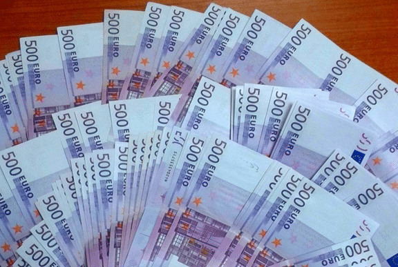Контрабандна валута за близо 39 000 лева откриха митническите служители на МП Капитан Андреево