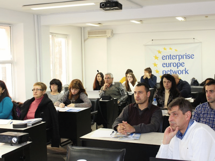 С обучения по енергийна ефективност в седем града на страната се повишава административния капацитет на държавните и общински служители