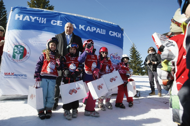Министър Красен Кралев откри официално програмата „Научи се да караш ски“ за 2016 г.