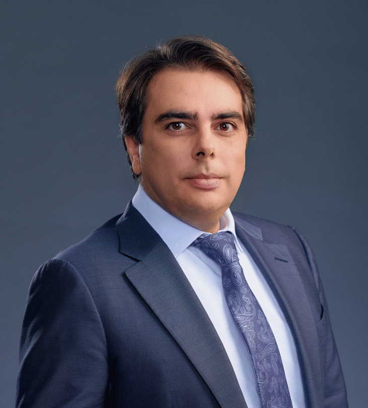 Министър Василев Постигна Съгласие С Подкрепящите Правителството Партии Бюджетът За 2024 Г. Да Бъде Преработен