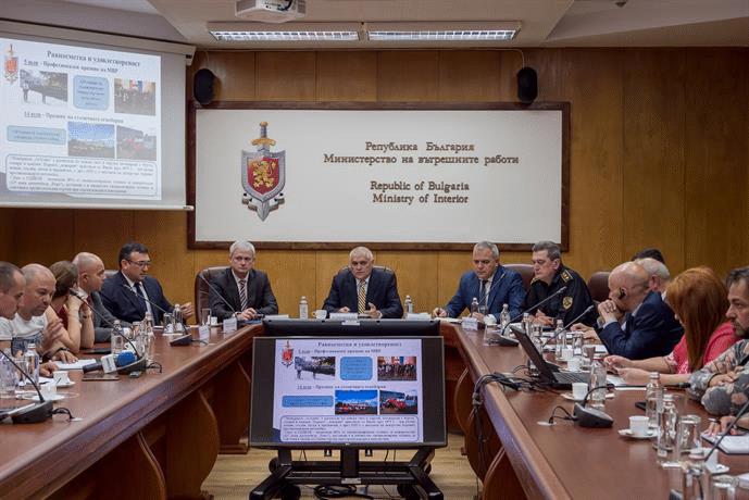 Министър Радев: За първи път имаме стратегия за развитие на човешките ресурси в МВР
