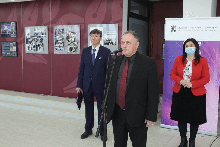 Фотоизложба разказва за Казахстан в МВнР
