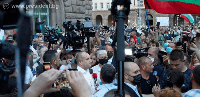 Румен Радев: Никога българите не са били по-единни в решимостта си да отвоюват държавата от мафията