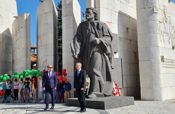 Акад. Денков: Вярвам В Чудото На Словото