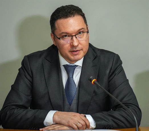 Министър Даниел Митов замина на работно посещение в САЩ
