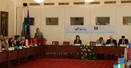 Председателят на парламента Цецка Цачева: Междукултурният и междурелигиозен диалог ще допринесе да намерим модела, в който да живеем заедно в 21 век, запазвайки общите ценности и принципи на европейското единство и сътрудничество