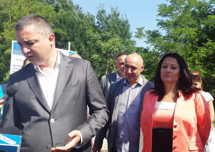 В присъствието на министрите Лиляна Павлова и Десислава Танева бе открита нова спортна площадка в кв. „Възраждане“ на Варна