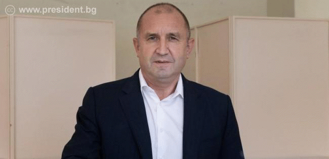 Румен Радев: Най-важното днес е да се гласува масово, да се осигури спокойствие в изборния ден и да има увереност, че всеки българин ще получи коректно зачитане на своя глас