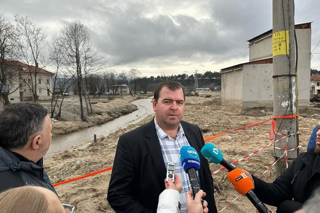 Министър Гечев: Ще помогнем на кмета на община Карлово за справяне с частичното бедствено положение