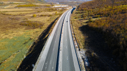 От утре до 15 октомври за премахване на крайпътна растителност временно ще се променя организацията на движение в участък от АМ „Хемус“ в Софийска област