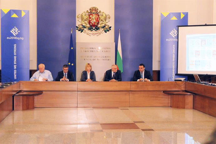 Предприемат се съвместни действия с цел предотвратяване на тежки пътни инциденти по време на празниците