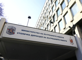 Служители на Икономическа полиция от столичното Осмо РУ задържаха 46-годишен мъж за длъжностно престъпление за сумата от над 336 хиляди евро