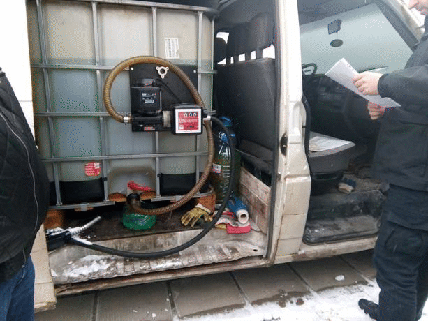 Незаконна мобилна бензиностанция разкриха служители на ОДМВР - София при акция срещу контрабандата на горива