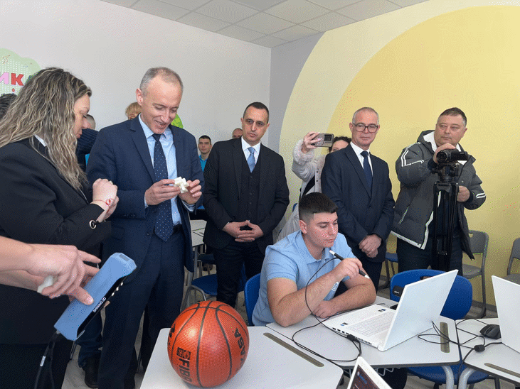Училищата В Чирпан Въвеждат Обучение В Stem Среда