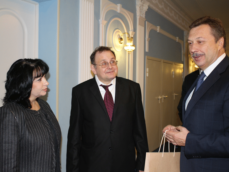 Министър Петкова се срещна с председателя от руска страна на междуправителствената комисия Сергей Герасимов Министър Петкова се срещна с председателя от руска страна на междуправителствената комисия Сергей Герасимов
