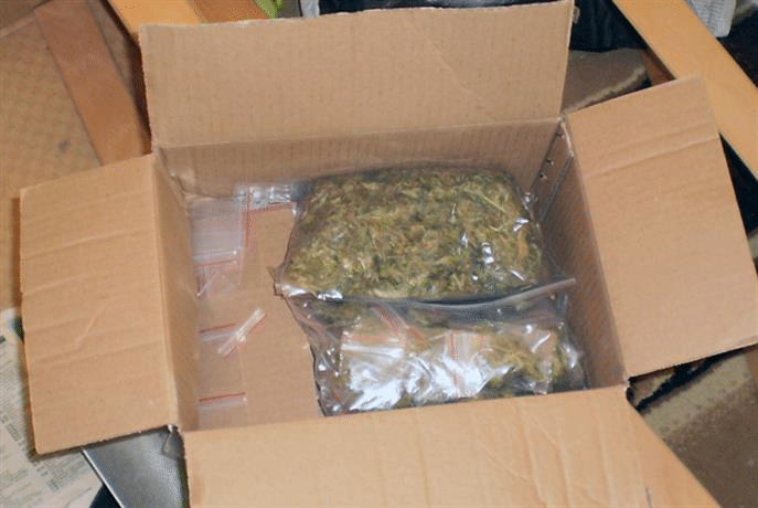 Столичните криминалисти задържаха трима наркодилъри