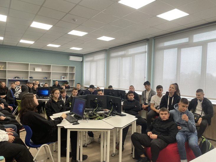 Прокурорите Стефка Якимова и Станислав Андонов от Апелативна прокуратура-Варна успешно реализираха първия етап от образователната програма на прокуратурата за учебната 2022 – 2023 година