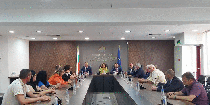 На среща в МРРБ бяха обсъдени варианти на обходни маршрути заради модернизацията на първокласния път Мездра – Ботевград