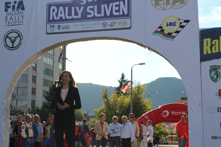 Министър Ангелкова даде старт на 36-то издание на Рали Сливен