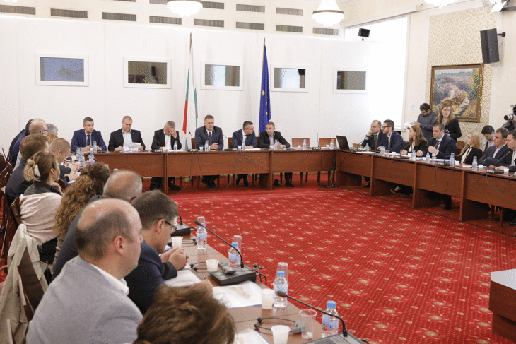 На кръгла маса, организирана от парламентарната Комисия по енергетика, беше обсъдена реализацията на газов хъб „Балкан“