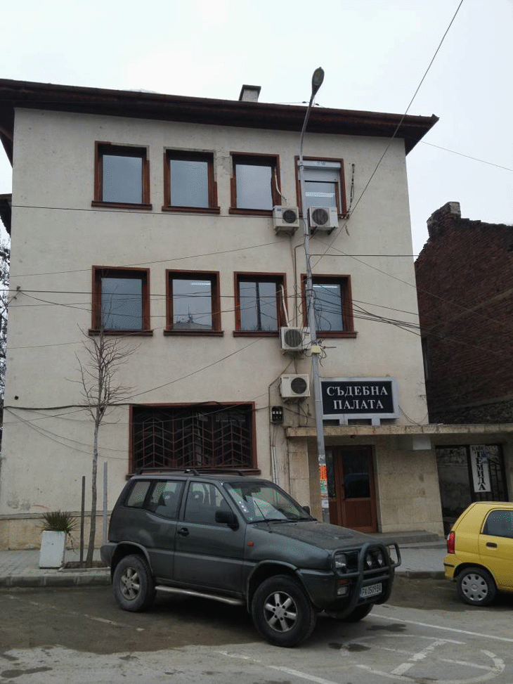 На съд за съвкупление с малолетно момиче