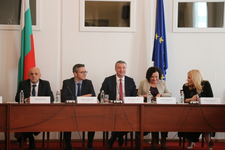 Комисията по европейски въпроси и контрол на европейските фондове обсъди с членове на ЕП, представители на изпълнителната власт и неправителствения сектор позициите на България по темата за бъдещето на Кохезионната политика на ЕС за периода 2021-2027 г.