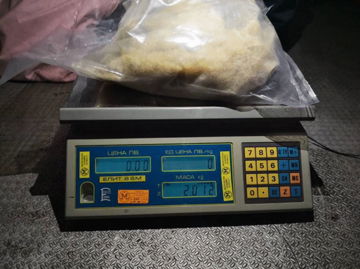 Окръжна прокуратура – София и Столична митница разследват контрабанда на наркотици на МП Калотина в товарен автомобил са открити 32 кг. наркотични вещества