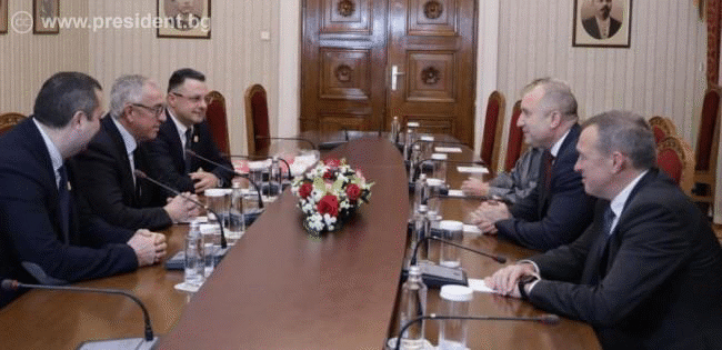 Държавният глава Румен Радев се срещна с президента на Международната федерация по хокей на лед Люк Тардиф