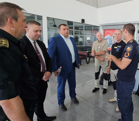 Заместник-министърът на вътрешните работи Тони Тодоров посрещна екипажите на два самолета от Швеция, които се включват в битката с пожарите