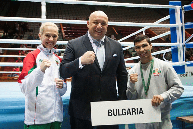 Министър Кралев: Стартирахме програма за женския бокс и кандидатстваме за домакинство на световно през 2018 г.