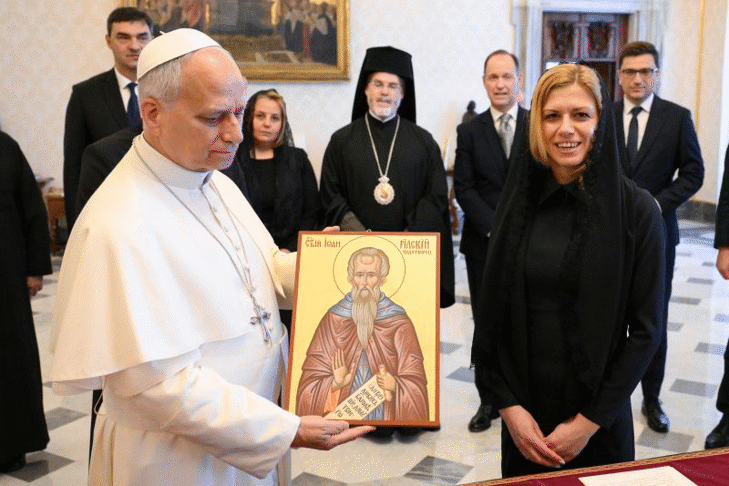 Председателят на НС Михаела Доцова: Папа Лъв XIV отправи послание България да бъде сред създателите на мостове за мир и изпрати благословията си към българския народ