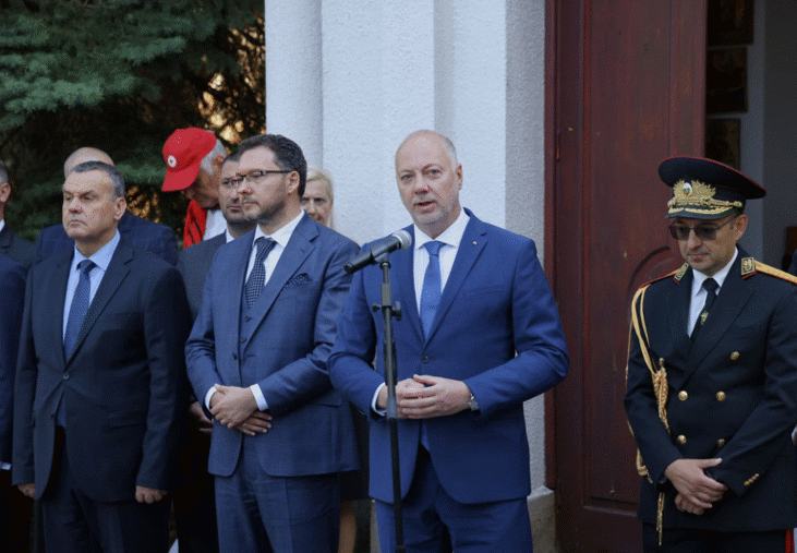 Премиерът Желязков: Ще браним от всякакво посегателство труда на българските пожарникари