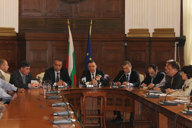 Остава преференцията от 33% за добив на дървесина за местните фирми