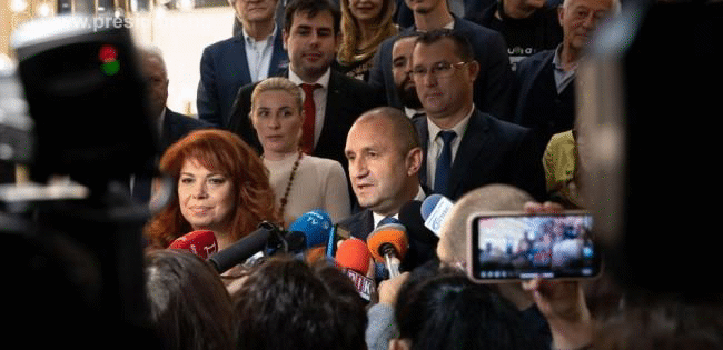 Румен Радев: България издържа изпит по демокрация, не се поддаде на опитите за посяване на етническо разделение, а разумът и родолюбието надделяха над апатията и лъжата