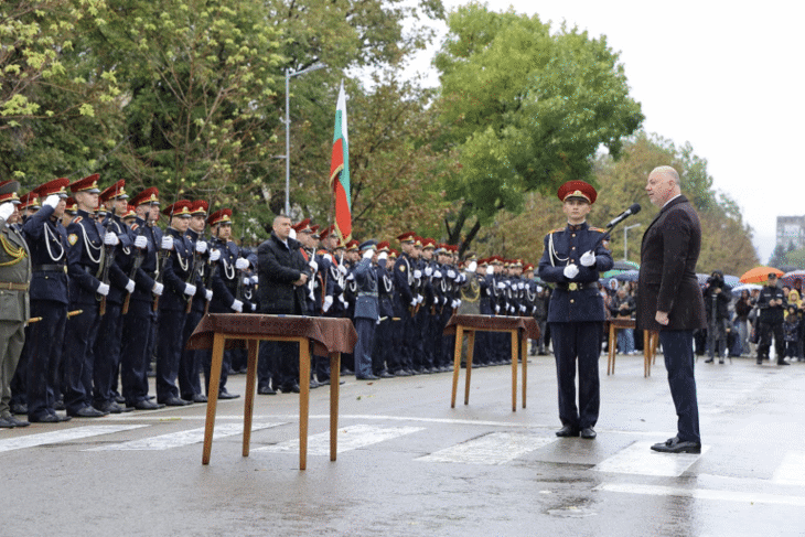 Премиерът Росен Желязков: Повишаването на доходите във въоръжените сили ще продължи и през следващите години