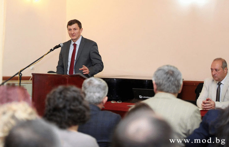 Заместник-министърът на отбраната Орхан Исмаилов откри обучение по безопасни условия на труд