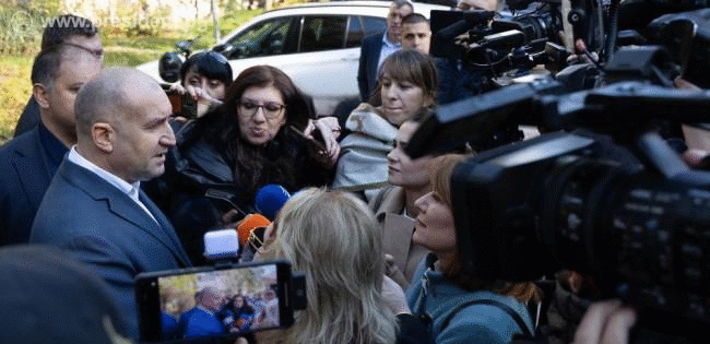 Президентът: Управляващите си гласуваха индулгенции за безконтролната дейност на особения търговски управител в „Лукойл“, които им развързват ръцете за безобразия