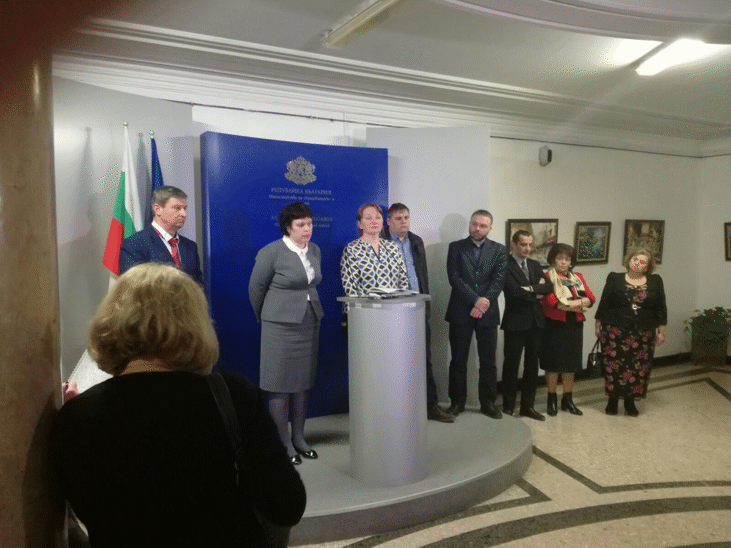 В Мон Беше Обсъдено Взаимодействието Между Учители, Родители И Институции