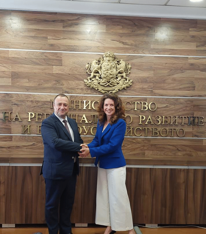 Министър Иванов проведе среща с председателя на Комитета на регионите Ката Тютьо