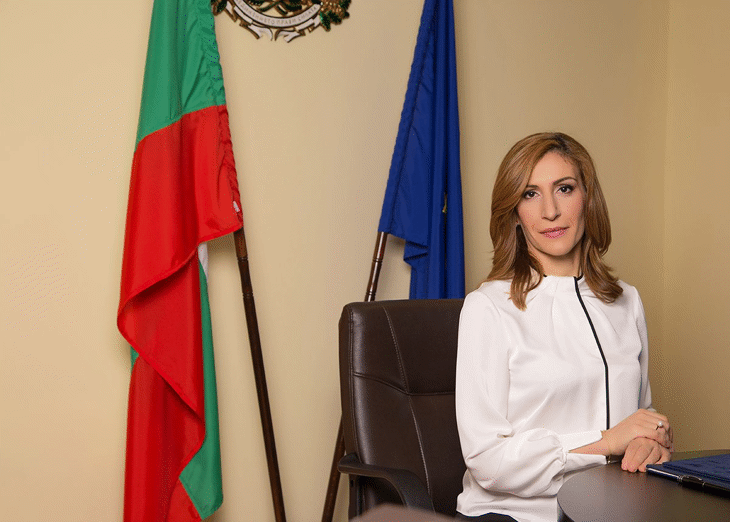 Министър Ангелкова: Проверяваме всички сигнали, подадени до Министерството на туризма и ще продължим да го правим