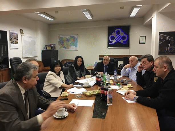 Главен комисар Николай Николов: Тази нощ спасителните екипи са се отзовали на около 100 сигнала, 62-ма души са били изведени от закъсали автомобили