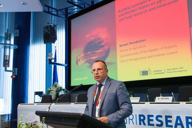 Румен Порожанов: Координацията между научните изследвания и иновациите е ключов фактор за развитието на земеделието