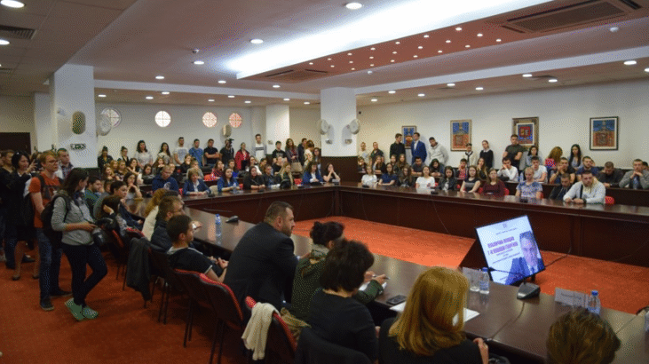 Председателят На Кпконпи Покани Студентите От Унсс На Работа В Комисията